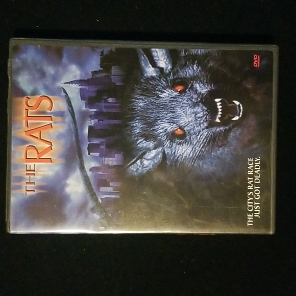 7 used DVD's and one used VHS Spider Man, Rats, Hang Over 1 and 2 and more... - Picture 10 of 11